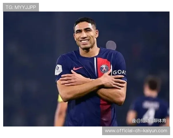 巴黎球星遭凶狠铲球伤退，痛苦落泪，巴黎球迷